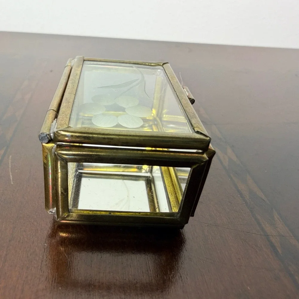 Vintage Etched Floral Glass Brass Trinket Box Gold Small‎ Cottagecore Vanity